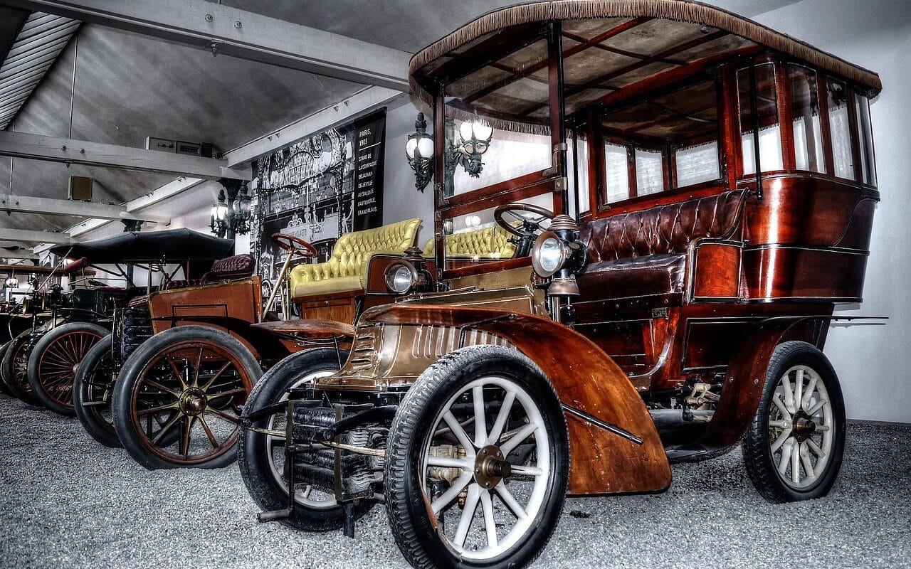 découvrez la peugeot type 153, un modèle emblématique des années 1930, alliant élégance et performance. plongez dans l'histoire de cette voiture d'exception qui a marqué son époque, avec ses lignes classiques et son ingénierie innovante. explorez ses caractéristiques uniques et revivez l'âge d'or de l'automobile française.