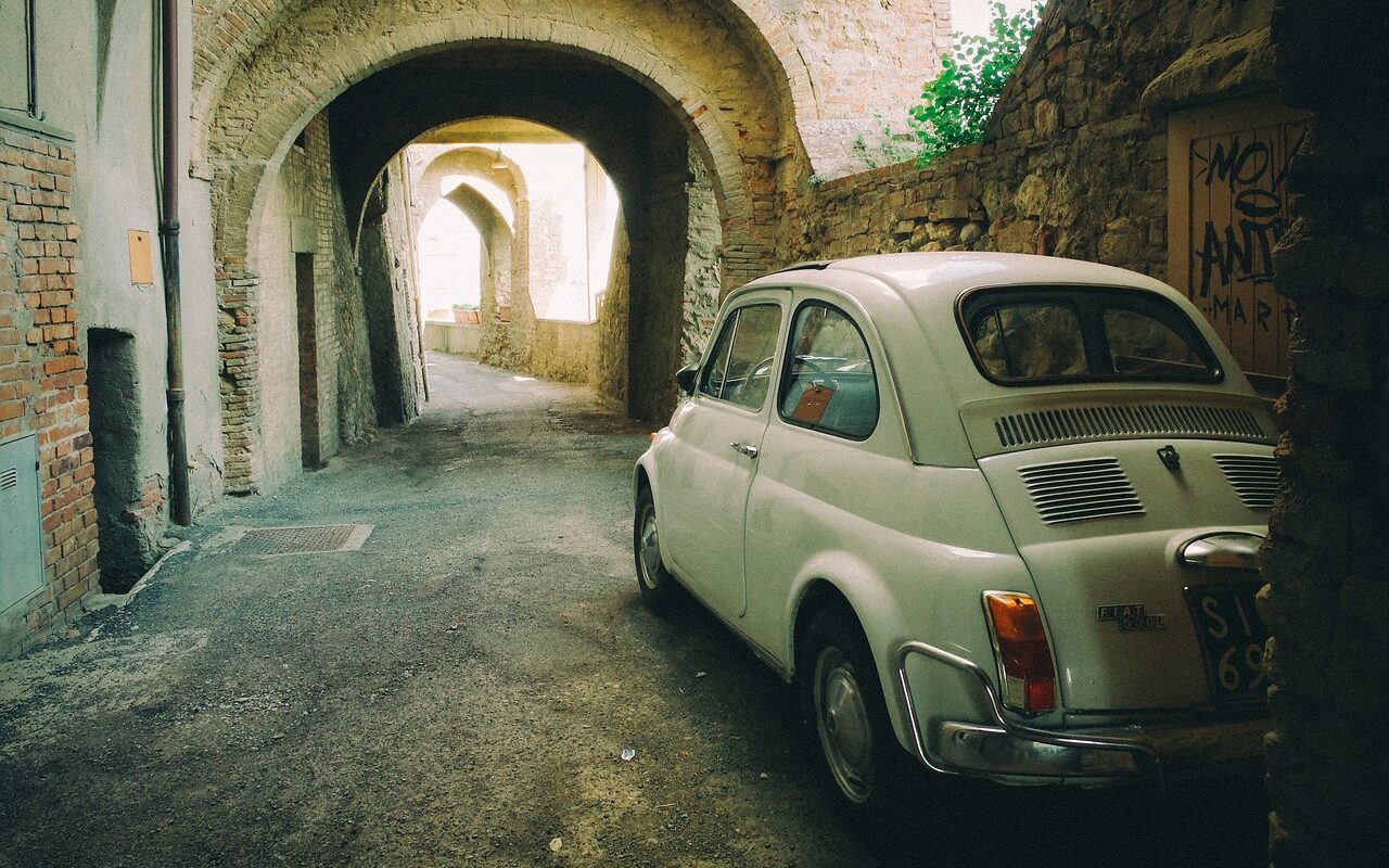 découvrez le fiat palio, une berline compacte alliant style, confort et performance. profitez de sa conduite agréable et de son design moderne, idéale pour la ville comme pour les longues distances. explorez les caractéristiques qui font du palio un choix incontournable dans sa catégorie.